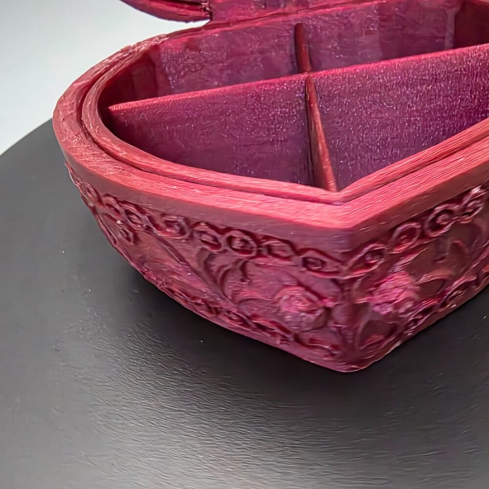Open Face Heart Shaped Box - Picture 10 of 11